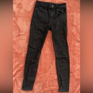 American Eagle black size 6R Jegging